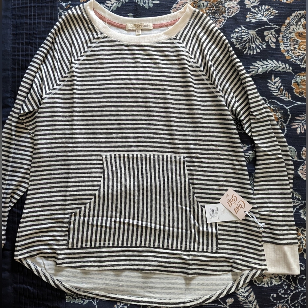Women's Juniors rewind striped kangaroo pocket long sleeve top